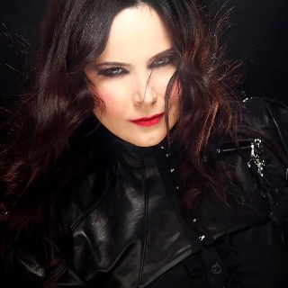 کاور آهنگ Mahalle از Sebnem Ferah