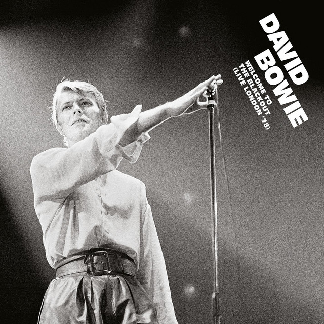 کاور آهنگ Blackout - Live از David Bowie