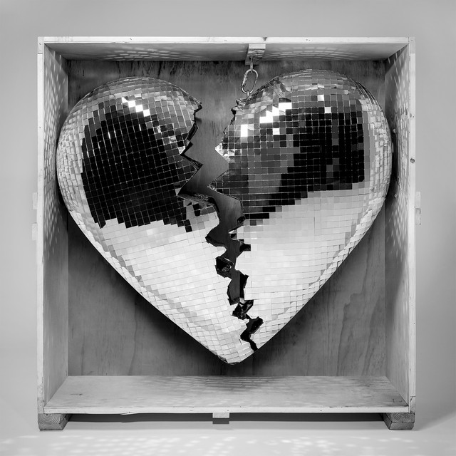 کاور آهنگ True Blue (feat. Angel Olsen) از Mark Ronson, Angel Olsen