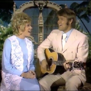 کاور آهنگ I Say A Little Prayer / By The Time I Get To Phoenix - Medley از Glen Campbell, Anne Murray