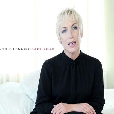 کاور آهنگ Dark Road - Acoustic از Annie Lennox