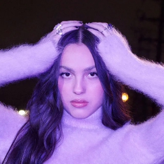 کاور آهنگ All I Want - Love That Lasts Mix از Olivia Rodrigo