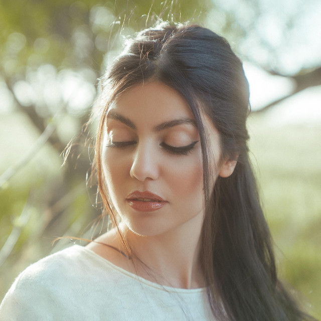 کاور آهنگ غریبه از مینورام