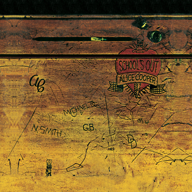 کاور آهنگ School's Out از Alice Cooper
