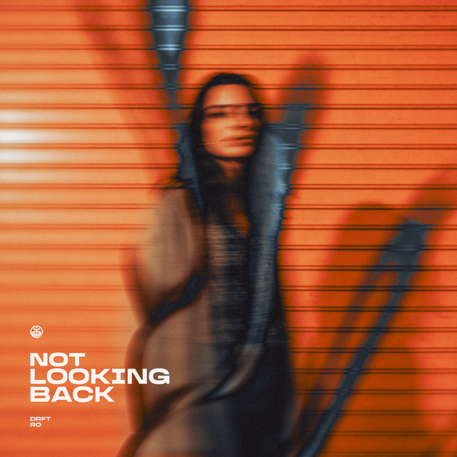 کاور آهنگ Not Looking Back از Ro