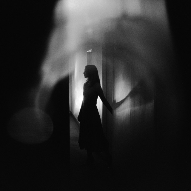کاور آهنگ Carousel از Ghostly Kisses
