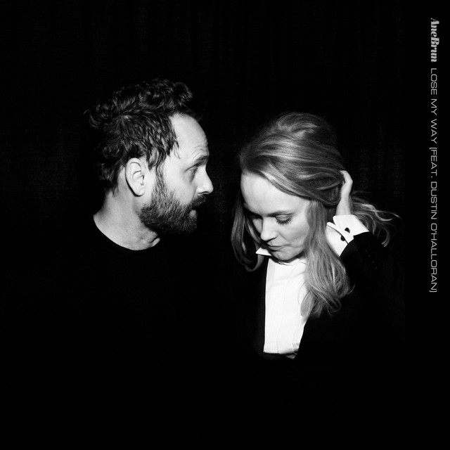 کاور آهنگ Lose My Way از Dustin O'Halloran, Ane Brun