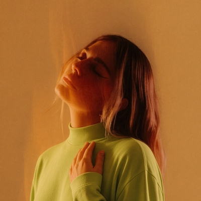 کاور آهنگ The Lights از Nicky Elisabeth