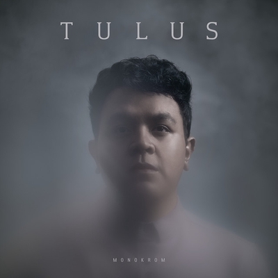 کاور آهنگ Langit Abu-Abu از Tulus