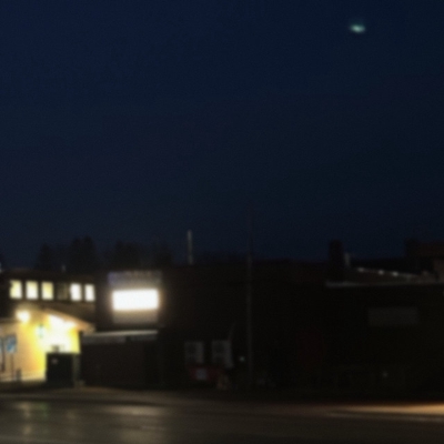 کاور آهنگ isolating از idontno