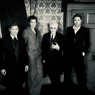 کاور آهنگ Skin Trade - Parisian Mix; 2010 Remaster از Duran Duran