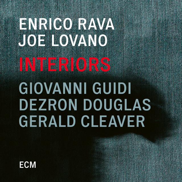 کاور آهنگ Interiors - Live از Joe Lovano