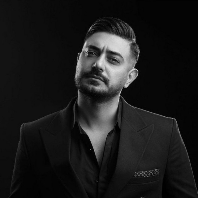 کاور آهنگ بی‌آرایش از حسین پارسا
