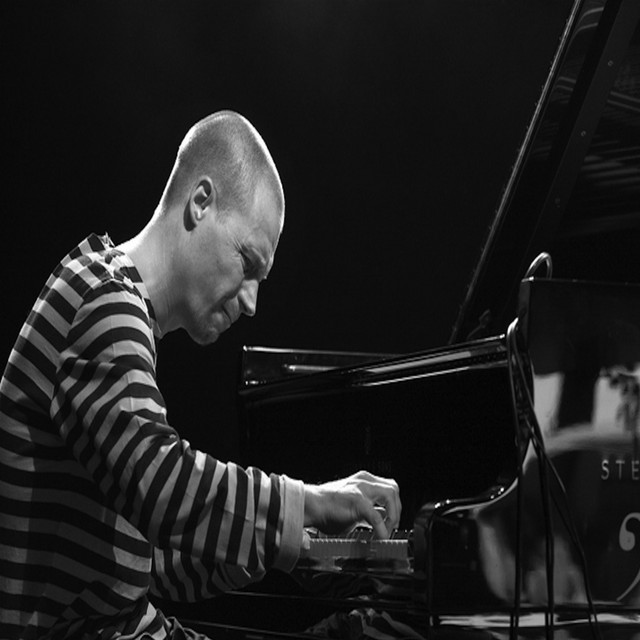 کاور آهنگ Drops of Dew از Esbjorn Svensson Trio