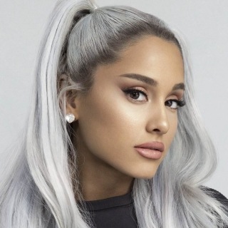 کاور آهنگ Oh Santa! (feat. Ariana Grande & Jennifer Hudson) از Ariana Grande, Mariah Carey, Jennifer Hudson