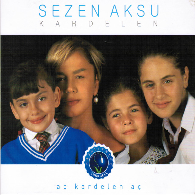 کاور آهنگ Kapaliyiz از Sezen Aksu
