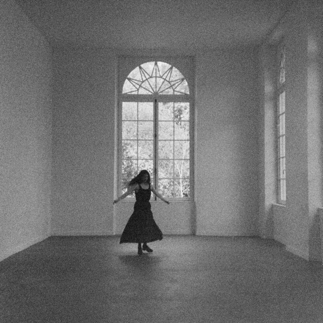 کاور آهنگ Ease Your Mind از Ghostly Kisses