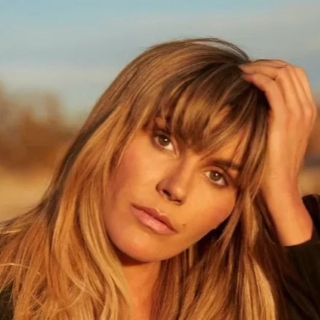 کاور آهنگ Maybe This Christmas از Michael Buble, Carly Pearce
